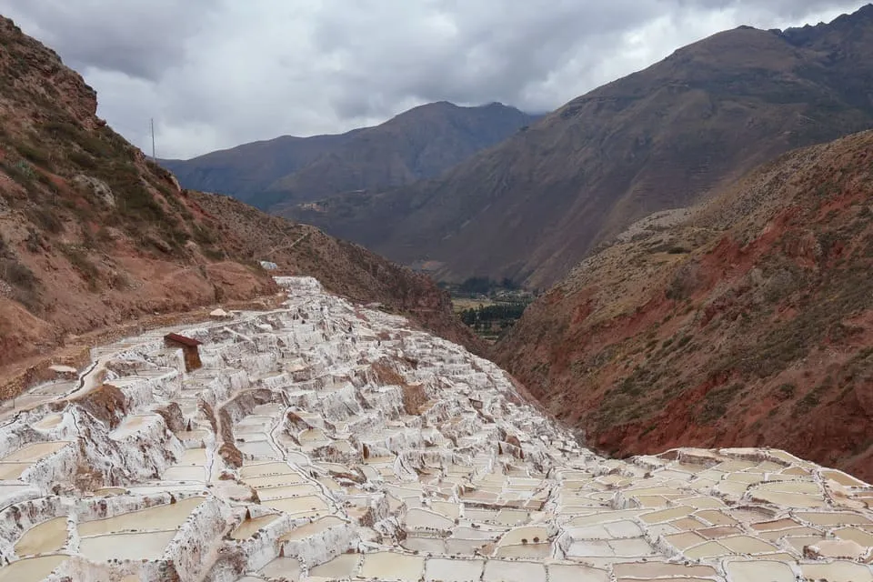 Salineras de Maras, atractivo del tour Maras, Moray y Salineras en Cusco, Perú.