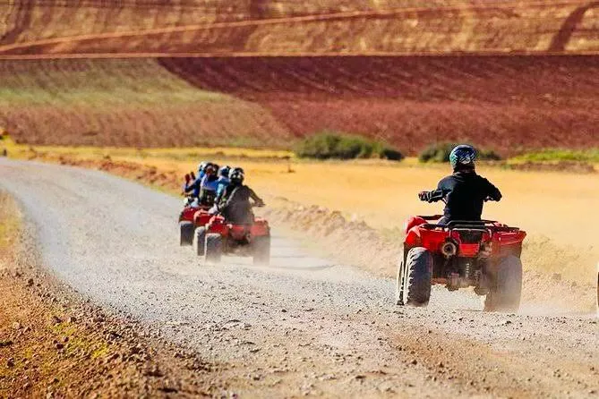 Ruta en cuatrimoto por Maras, Moray y Salineras en Cusco, Perú.