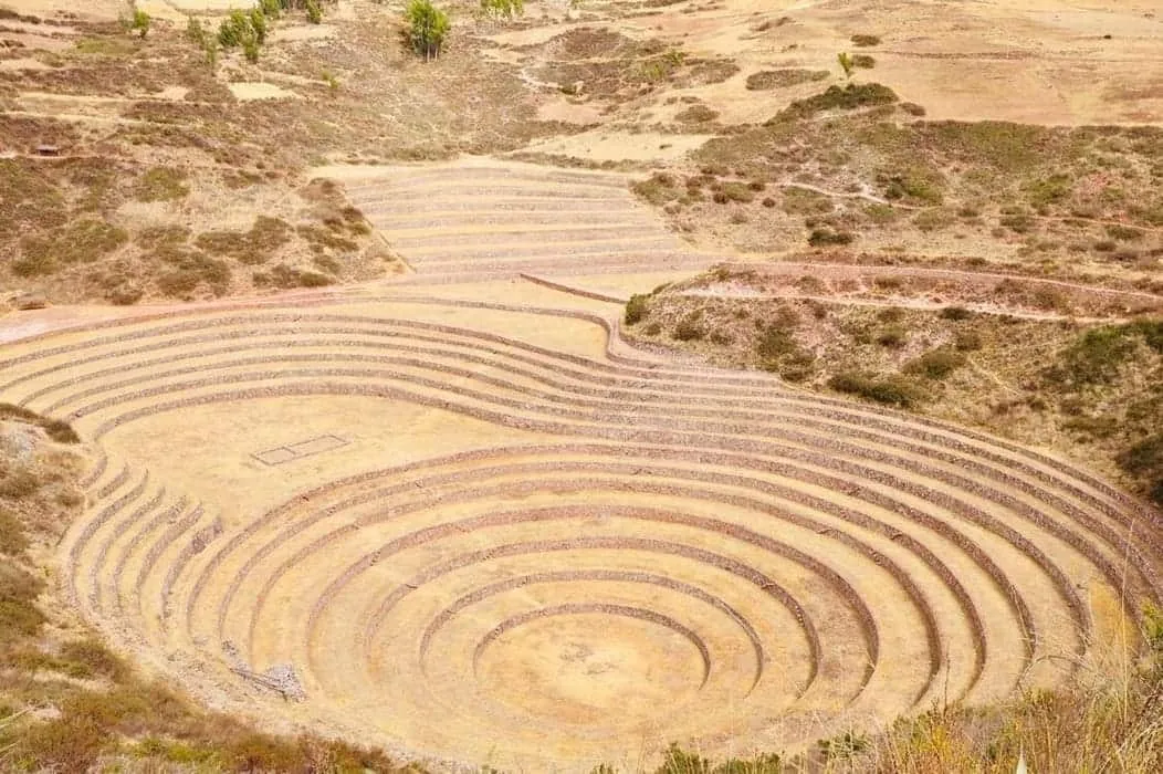 Terrazas incas de Moray, parada del tour en cuatrimoto Maras, Moray y Salineras en Cusco.